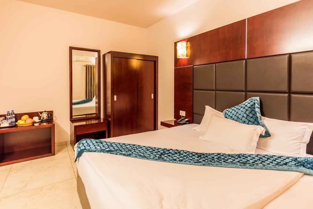 Hotel Лубумбаши Экстерьер фото