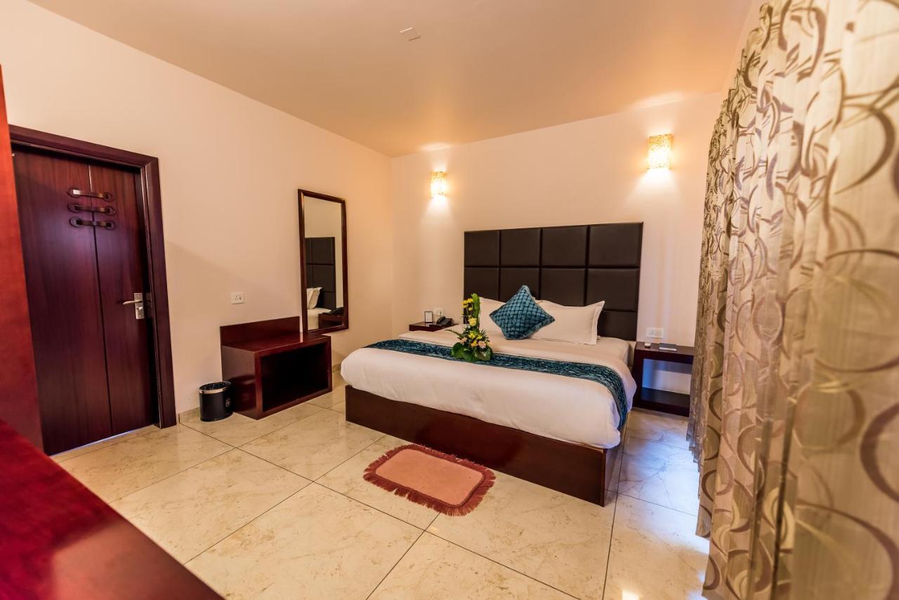 Hotel Лубумбаши Экстерьер фото